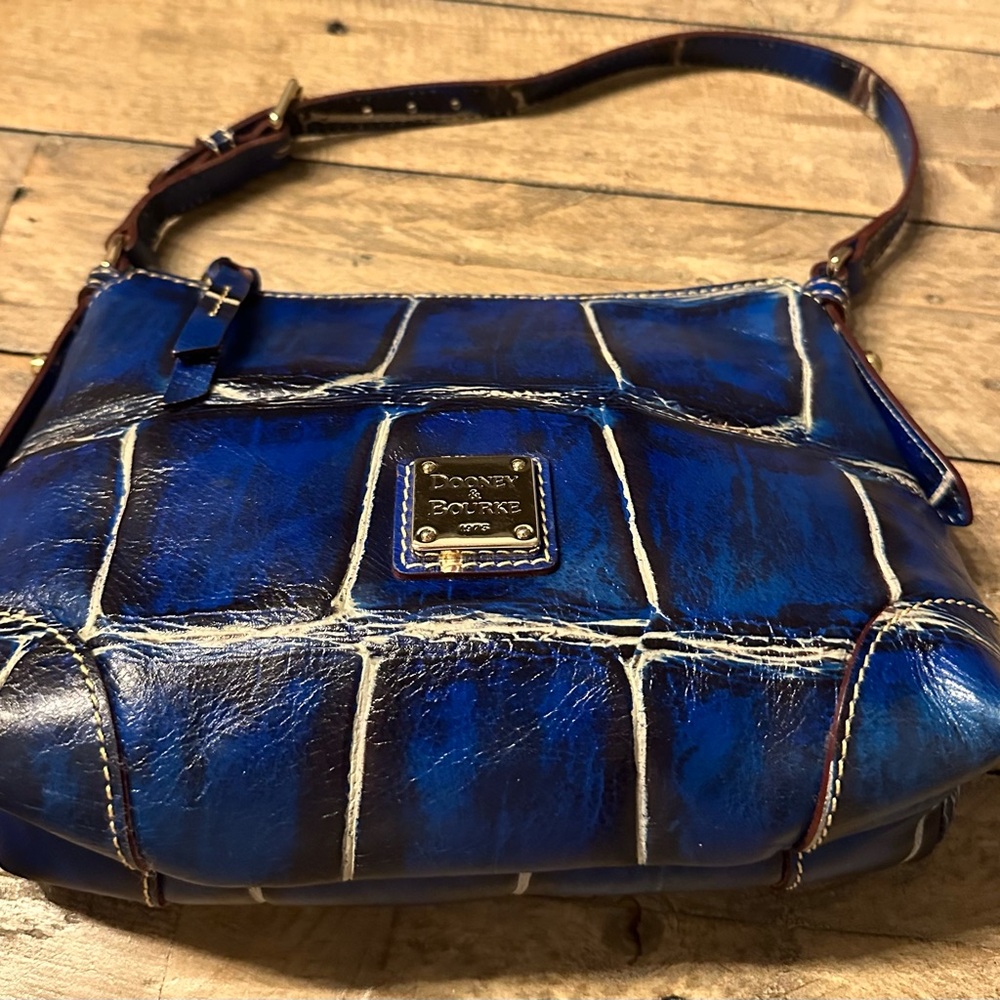Vintage vibrant Dooney and bourke small shoulder bag - Picture 3 of 10